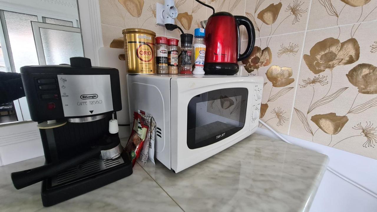 Guest House Anna مونتانا المظهر الخارجي الصورة